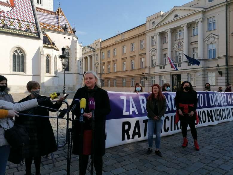 Sindikalne središnjice na Markovom trgu poručile: Za radno mjesto i dom bez nasilja – ratificirajte Konvenciju MOR-a br. 190!