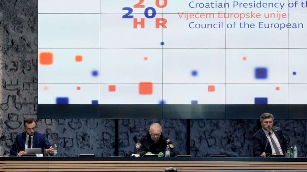 Vlada zasad odustaje od suspenzije ZOR-a, radna prava neće dirati bez razgovora sa socijalnim partnerima