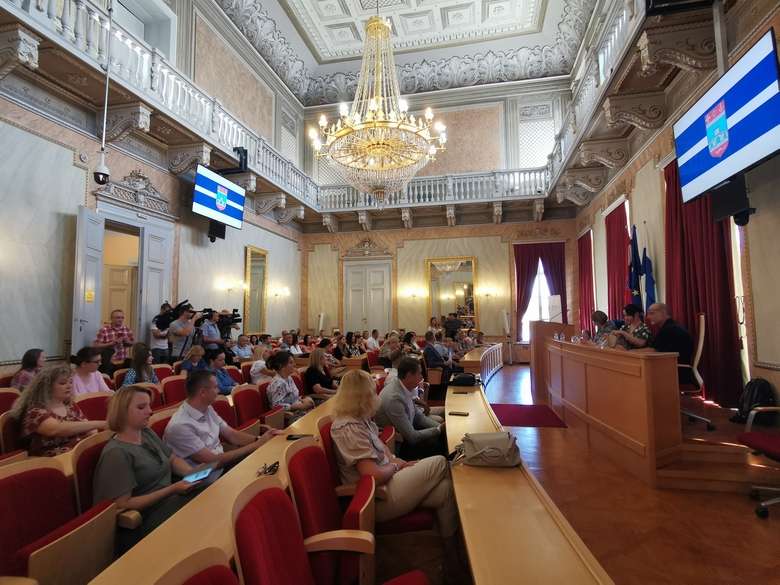 Održana tematska sjednica Povjerenstva za ravnopravnost spolova Osječko-baranjske županije na temu uznemiravanja na radnom mjestu