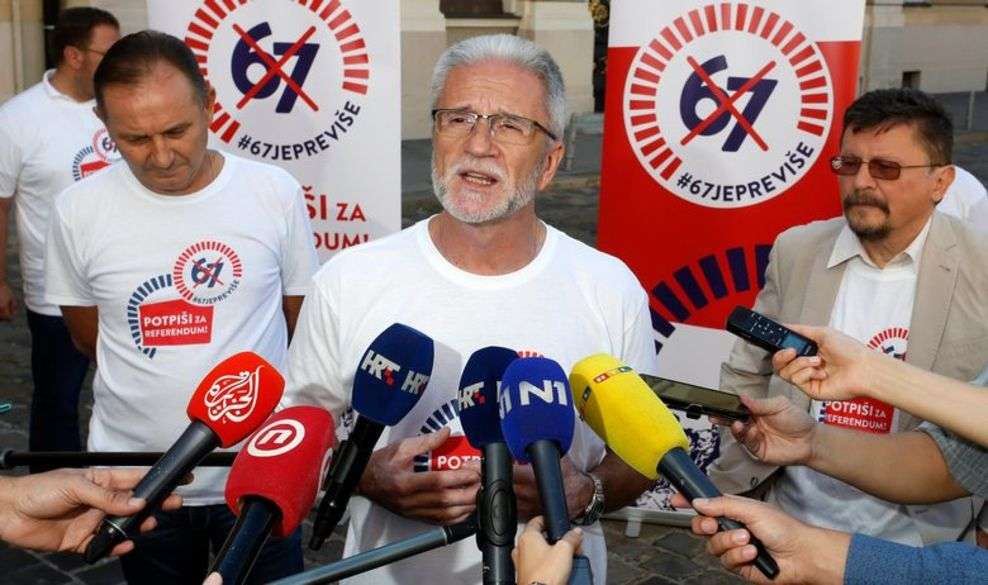 SINDIKATI DOŠLI NA MARKOV TRG 'Ako ne bude referenduma o mirovinskoj reformi, pozvat ćemo građane na ulice!'
