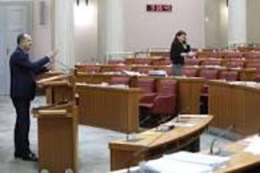 Podržan prijedlog Vlade: Od 1. travnja povećavaju se rodiljne naknade