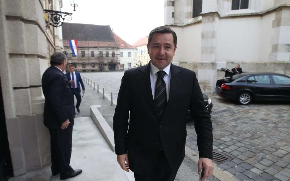 Uvode rigorozne kazne za kršenje novih pravila samoizolacije – naplaćivat će i preko 80.000 kuna
