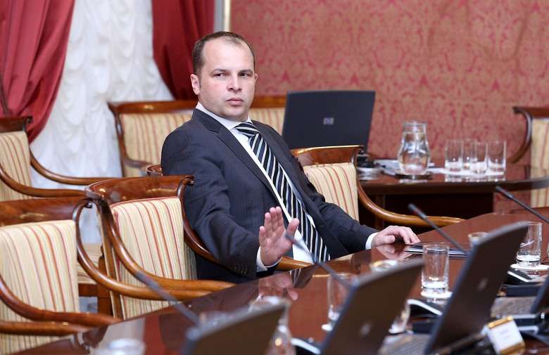 Kako je zbog Hajdaševe šlampavosti povećan deficit