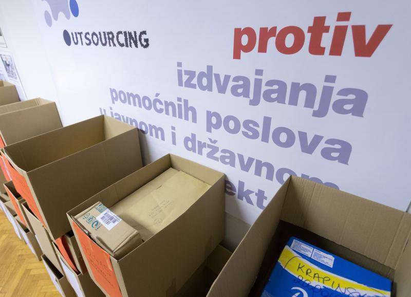 'To je smrtna presuda demokraciji'