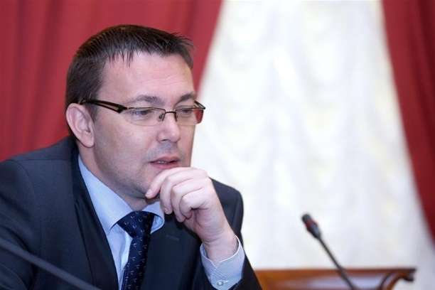 “REFERENDUM ZA REFERENDUM” Nova inicijativa sindikata