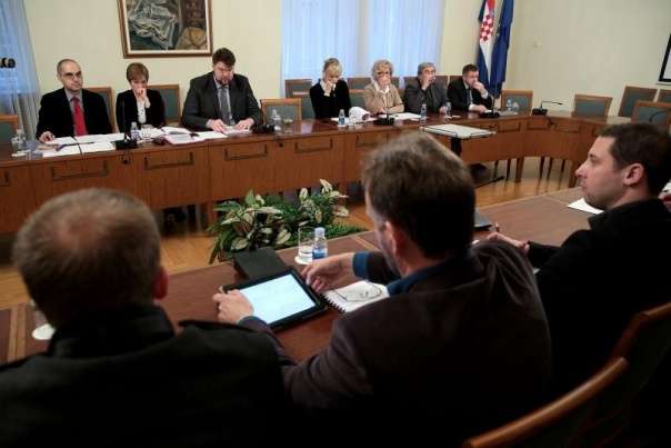Referendumsko pitanje o monetizaciji autocesta na ocjenu ustavnosti