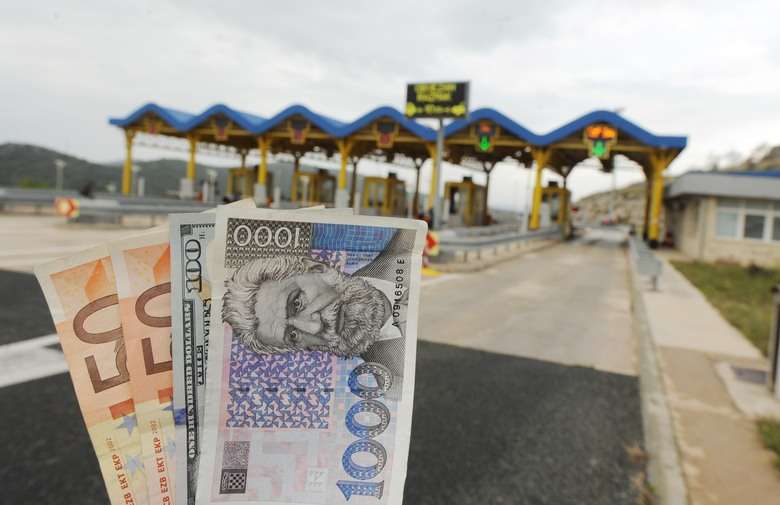 Mirovinci za model B ako se Vlada ne umiješa u upravu 