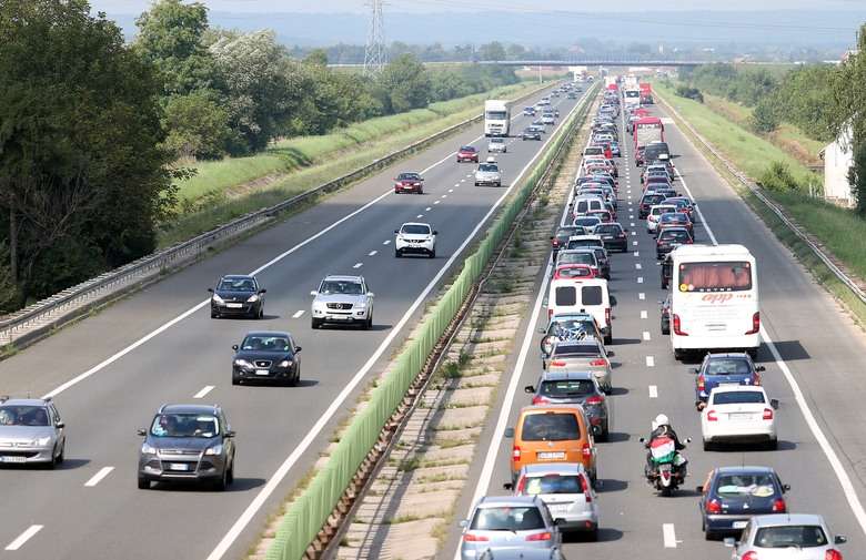 Nova oprema na trulim stupovima