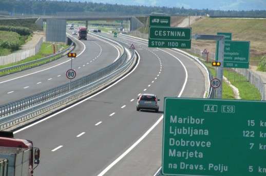 Unosne vinjete: Slovenija od cestarina zaradila 158 milijuna eura