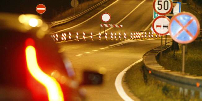 NASRED AUTOCESTE A4 ZAGREB-GORIČAN OTVORILA SE GOLEMA RUPA Propao asfalt prilikom radova, obustavljen promet u oba smjera!