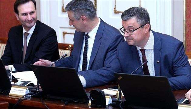 Mahnita podjela fotelja uoči raspada vlade, pogledajte dobitnike