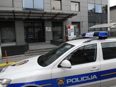Policija u HAC-u, privedene tri osobe