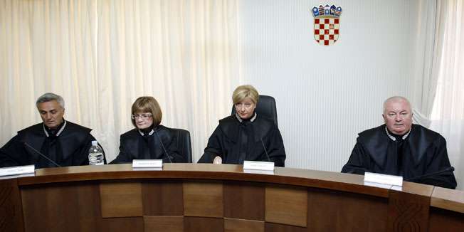 NIŠTA OD PRIVREMENE ZABRANE MONETIZACIJE Ustavni sud odbio zahtjev referendumske inicijative