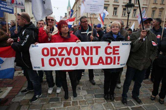 Možete nam još sjekirom po plaćama: povećanjem trošarina Vlada još jednom udara na standard građana 