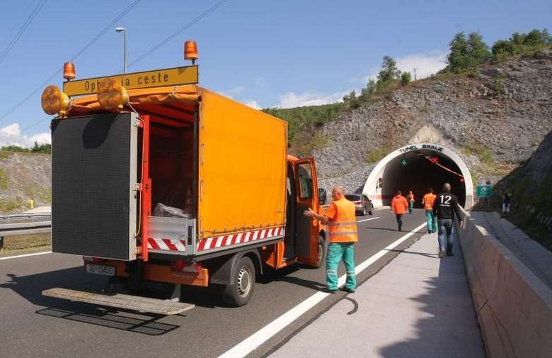 Uzbuna u HAC-u: Šahtove premjestite na sredinu kolnika!