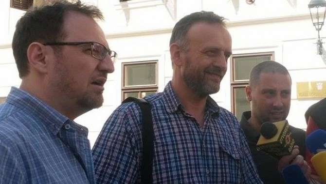 Ne damo naše autoceste: Ne želimo koncesiju, ni model B, već naš model C!