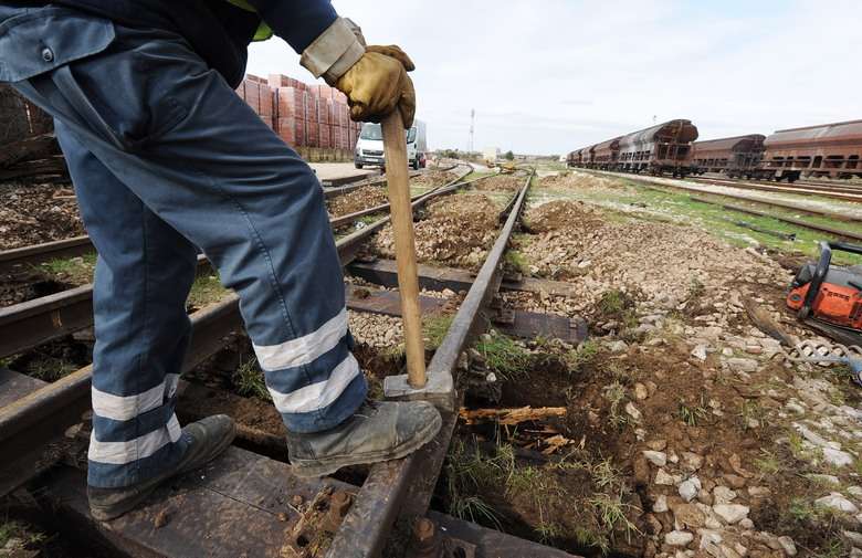 Pružne građevine otpuštaju radnike, a direktor i na odmoru pegla kompanijsku karticu