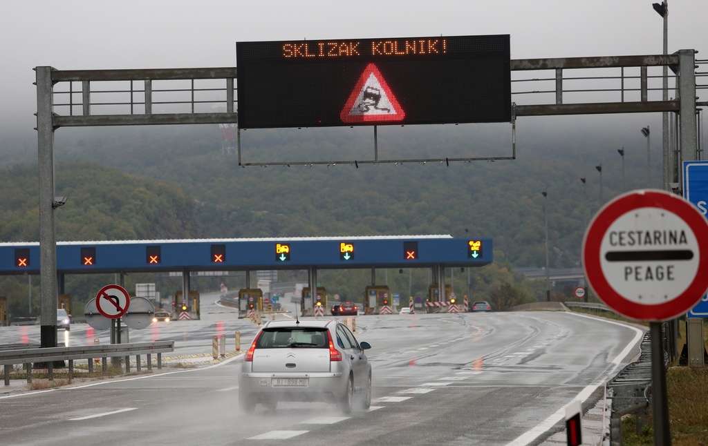 Šokantno! Vozimo 130 km/h, a ne bi smjeli ni 100