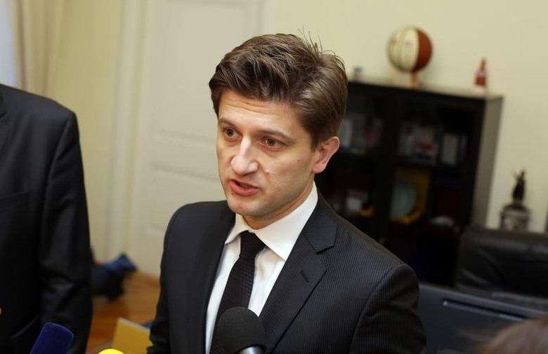 Marić otkrio gdje su pronašli novac za prijevoz učenika: I Crkva će sudjelovati