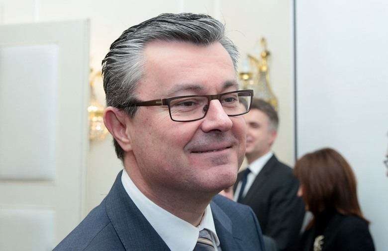 '20 lipa trošarina iz goriva po zakonu pripada održavanju pruga, a ne za vraćanje duga HAC-a'