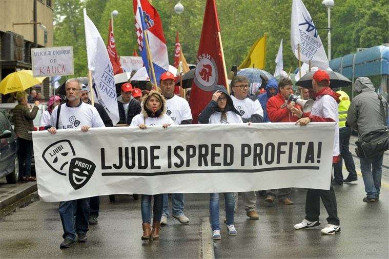 Bučna prosvjedna povorka u Zagrebu: Želimo Hrvatsku u kojoj će čovjek biti ispred profita