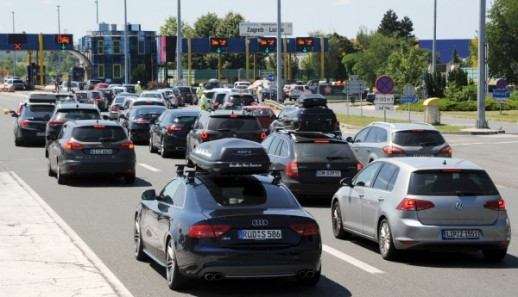 Hrvatske autoceste bilježe rekordan promet: Prihodi od cestarine veći za 70 milijuna kuna