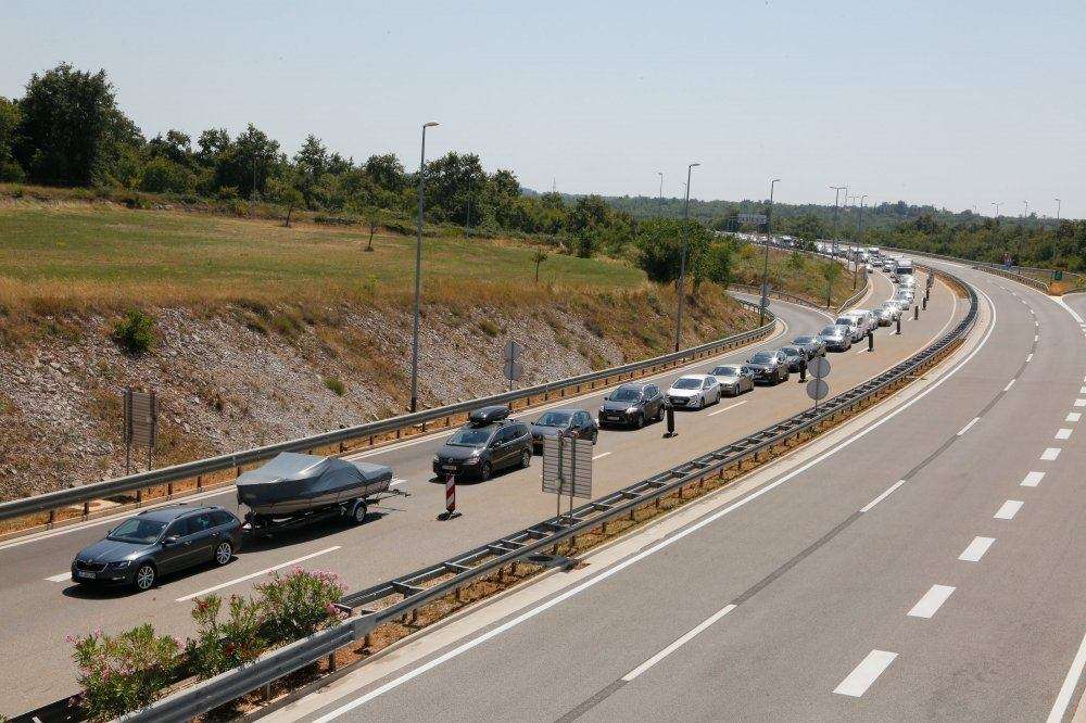 Cestari obaraju rekorde, prihodi rastu u nebo