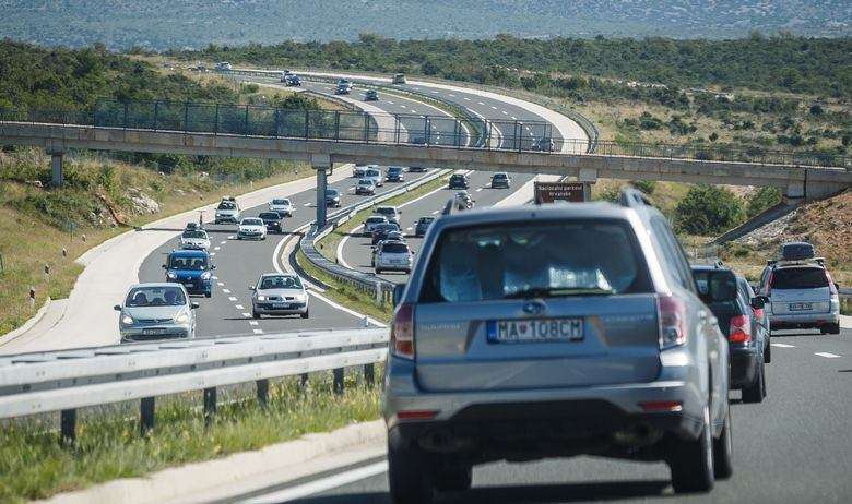 UKUPNI DUG ZA CESTE IZNOSI GOTOVO 5 MILIJARDI EURA