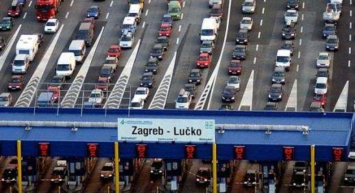 DOGRADNJA AUTOCESTE Treći krak od Karlovca do Zagreba, izmještanje Lučkog i niz bukobrana u PGŽ-u