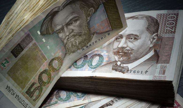 PROSJEČNA NETO PLAĆA U ZAGREBU PORASLA NA 6.954 KN Evo u kojim sektorima se zarađuje više od 10.000 kn, a u kojim je plaća 44 posto manja od prosjeka 