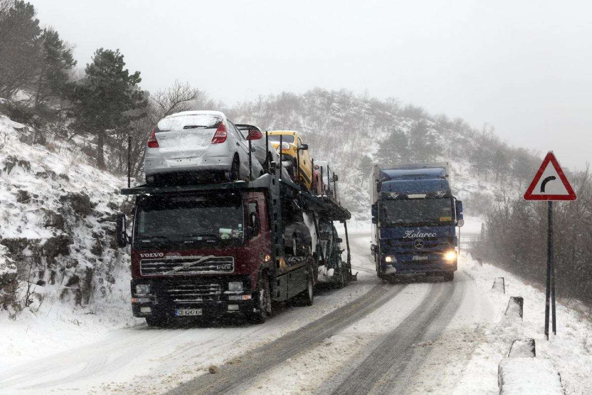 Ogorčeni 'neradom, nepripremljenošću i neadekvatnim postupanjem' zimske službe u Hrvatskoj